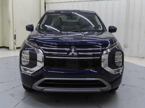 Used 2025 Mitsubishi Outlander SE FWD image 9