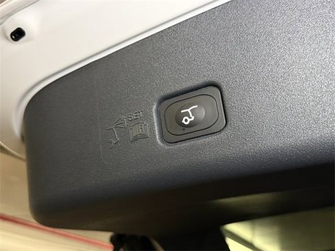 New 2026 Lincoln Nautilus Black Label image 15