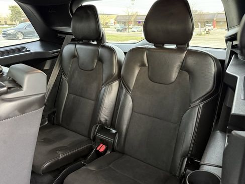 Used 2017 Volvo XC90 T8 R-Design w/ Vision Package image 18