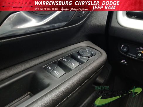 Used 2024 GMC Terrain SLE AWD/4WD image 25