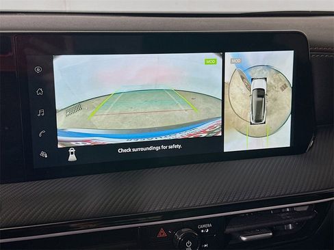 Used 2025 Nissan Kicks SR w/ Illumination Package image 10