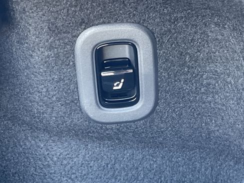 New 2026 Mercedes-Benz CLE 300 4MATIC Cabriolet image 11