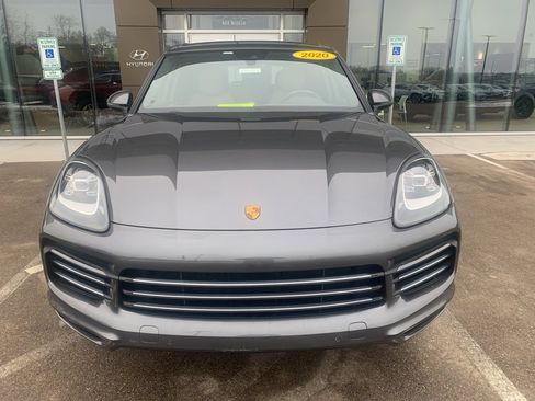 Used 2020 Porsche Cayenne image 8