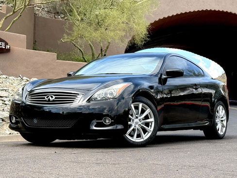 Used 2012 INFINITI G37 x Coupe w/ Premium Pkg image 2