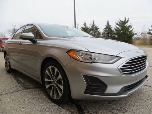 Used 2020 Ford Fusion SE AWD/4WD image 10