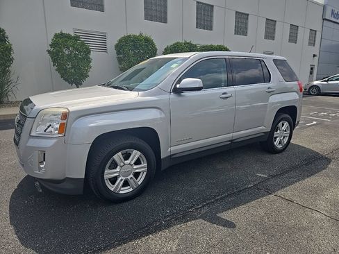 Used 2014 GMC Terrain SLE FWD image 2