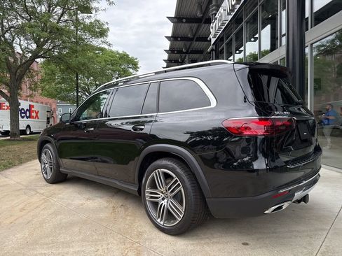 Certified 2025 Mercedes-Benz GLS 450 4MATIC image 6