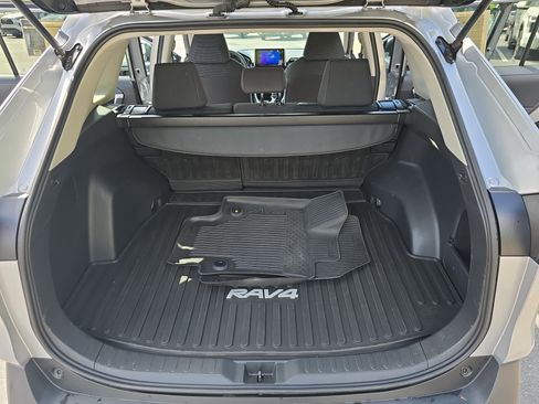 Used 2024 Toyota RAV4 LE FWD image 13
