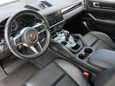 Used 2021 Porsche Cayenne Coupe AWD/4WD image 14