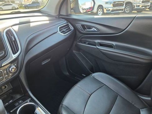 Used 2023 Chevrolet Equinox Premier image 38