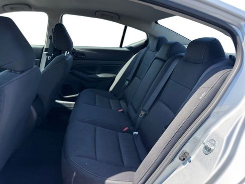 Used 2024 Nissan Altima 2.5 SV image 16