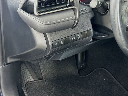 Used 2023 Toyota Camry XSE image 10