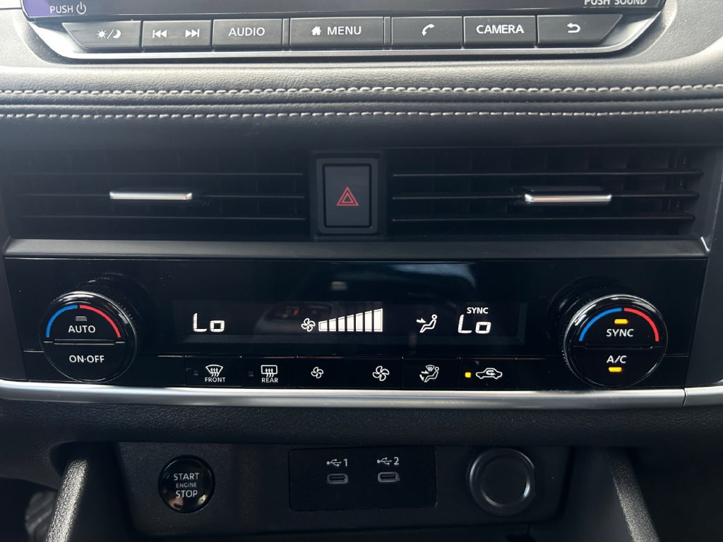 Used 2025 Nissan Rogue SV FWD image 4