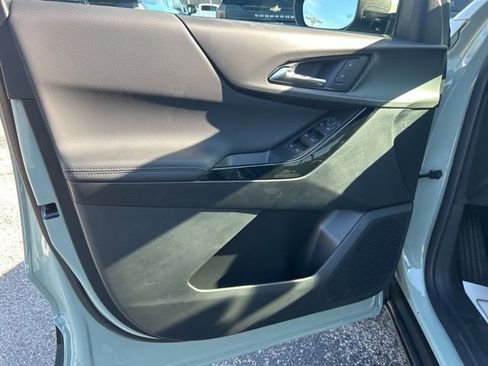 New 2026 Chevrolet Equinox LT FWD image 12