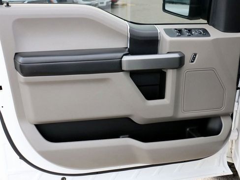 Used 2016 Ford F150 XLT image 13