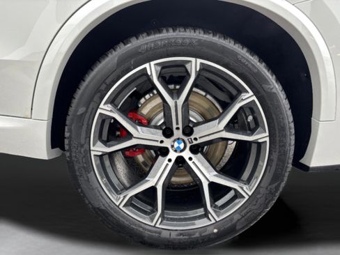 Used 2026 BMW X5 xDrive50e w/ M Sport Package image 26