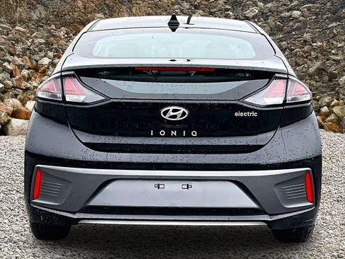 Used 2020 Hyundai Ioniq Limited image 4