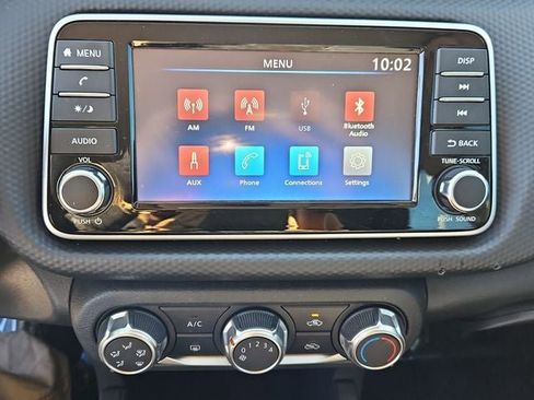 Used 2024 Nissan Kicks S image 21