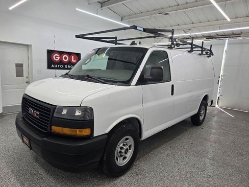 Used 2022 GMC Savana 2500 w/ Driver Convenience Package RWD image 3