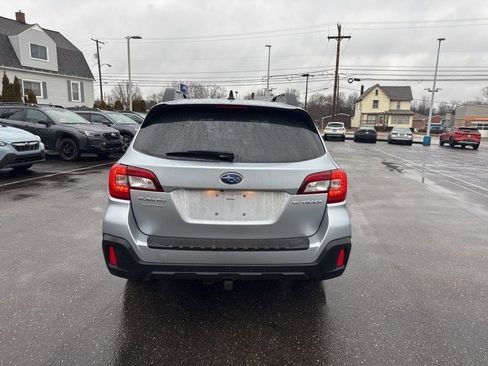 Used 2019 Subaru Outback 2.5i Premium w/ Popular Package #2 image 4