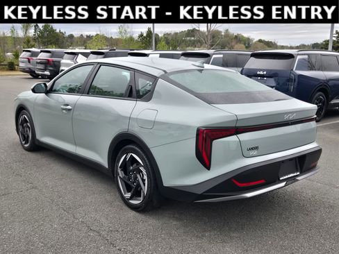 Used 2025 Kia K4 EX image 5