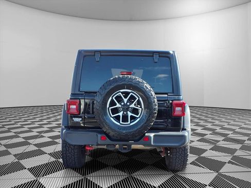 Used 2024 Jeep Wrangler Unlimited Rubicon AWD/4WD image 7