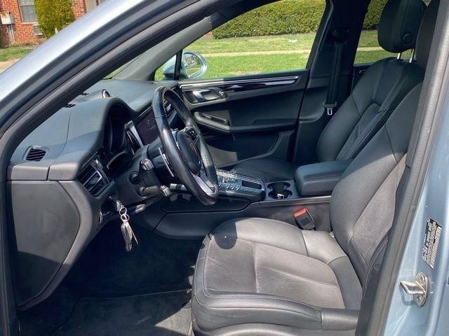 Used 2019 Porsche Macan AWD/4WD image 14