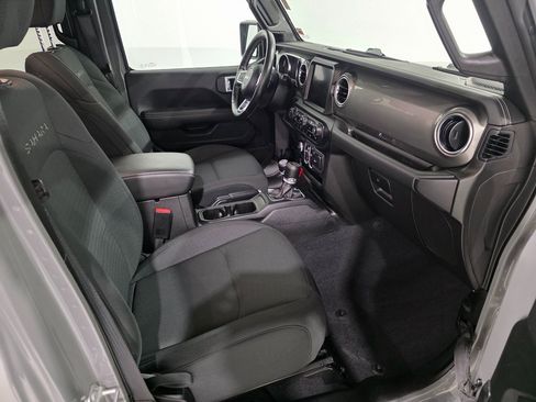 Used 2021 Jeep Wrangler Unlimited Sahara w/ Uconnect 4C Nav & Sound Group image 23