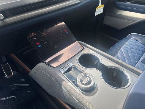 New 2026 Cadillac Vistiq Premium Luxury image 16