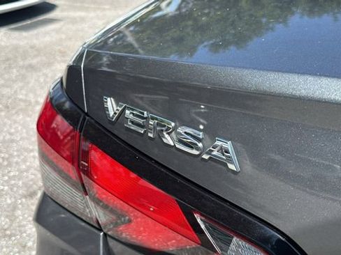 Used 2021 Nissan Versa SV FWD image 7