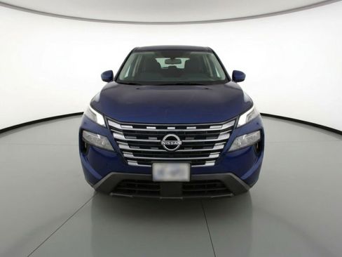 Used 2025 Nissan Rogue SV AWD/4WD image 2