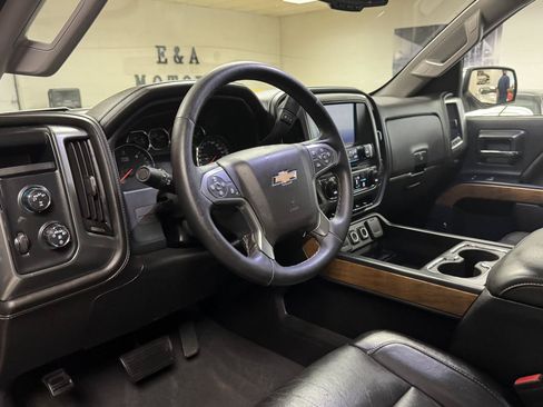 Used 2018 Chevrolet Silverado 1500 LTZ w/ Sport Package AWD/4WD image 16