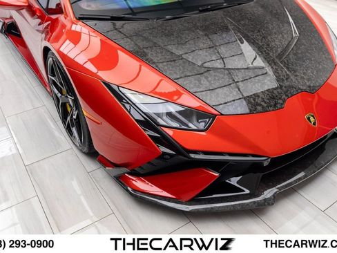 Used 2023 Lamborghini Huracan Tecnica RWD image 2