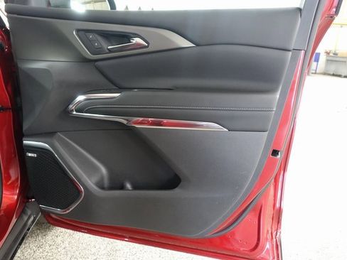 Used 2025 Chevrolet Traverse LT w/ Enhanced Driving Package image 27