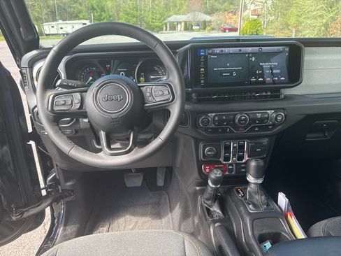 Used 2025 Jeep Wrangler Unlimited Sport S 4xe image 10