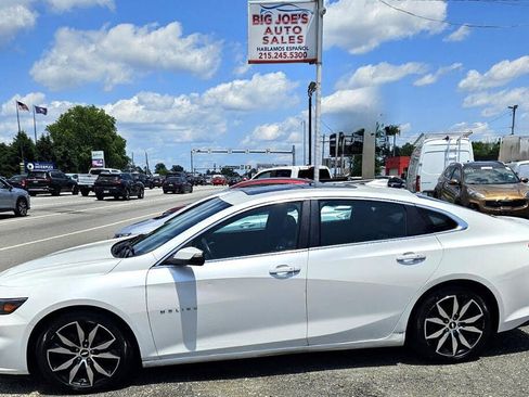 Used 2016 Chevrolet Malibu LT w/ Leather Package image 3