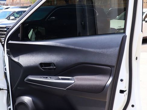 Used 2024 Nissan Kicks S FWD image 29