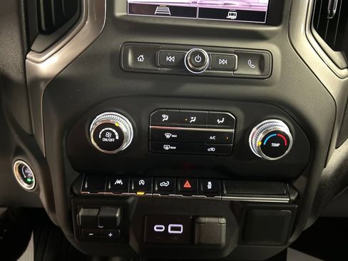Used 2024 GMC Sierra 1500 Pro w/ Graphite Edition AWD/4WD image 19