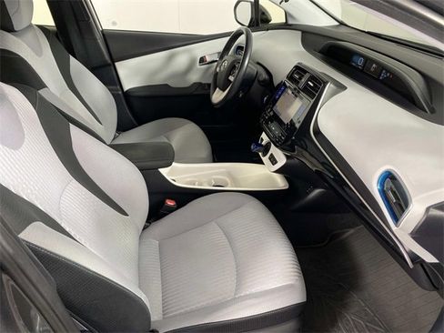 Used 2017 Toyota Prius Prime Plus image 11