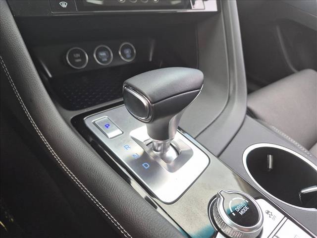 Used 2026 Genesis G70 2.5T RWD image 17