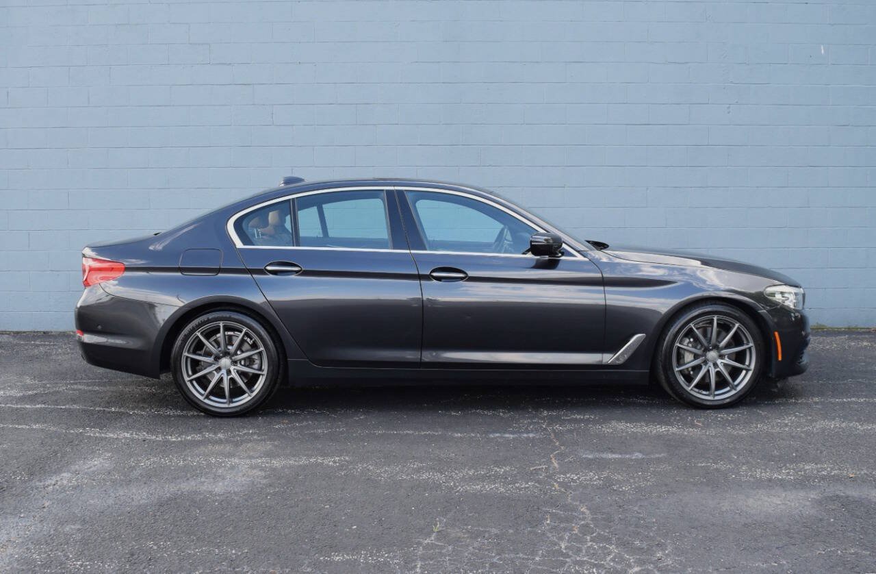 Used 2017 BMW 530i xDrive AWD/4WD image 12