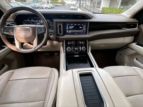 Used 2021 GMC Yukon Denali w/ Denali Ultimate Package image 16