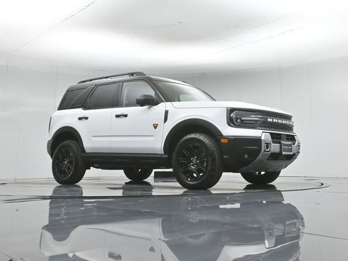 Used 2025 Ford Bronco Sport Badlands AWD/4WD image 4