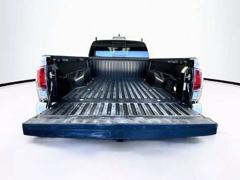 Used 2022 Toyota Tacoma TRD Sport w/ Technology Package AWD/4WD image 27
