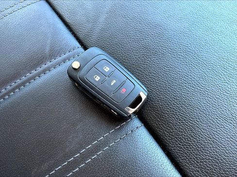 Used 2011 Buick Regal CXL image 15