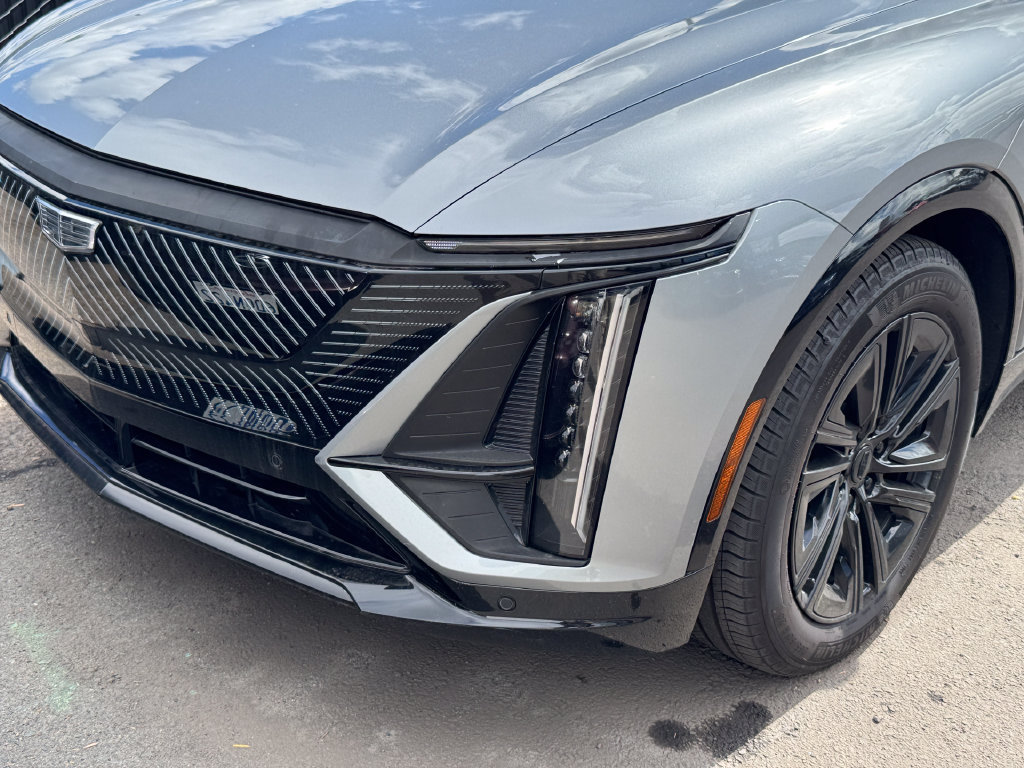 Used 2024 Cadillac Lyriq Tech AWD/4WD image 14