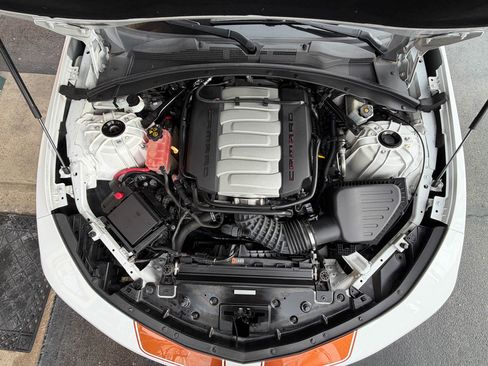 Used 2016 Chevrolet Camaro SS image 33