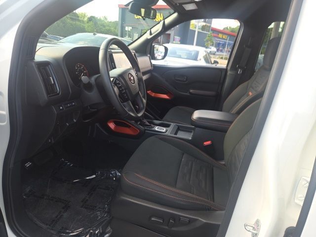 Used 2026 Nissan Frontier PRO-4X AWD/4WD image 17