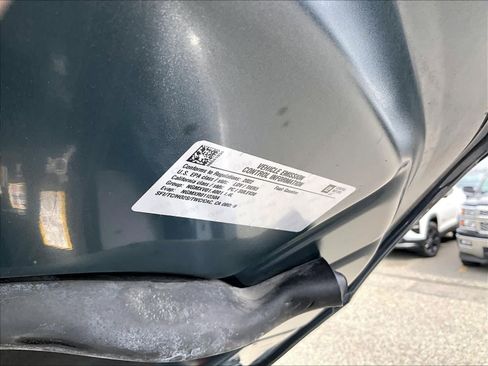 Used 2022 Chevrolet Trax LT w/ LT Convenience Package image 33