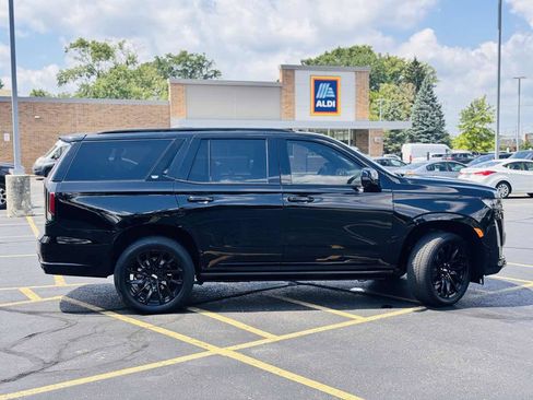 Used 2023 Cadillac Escalade Sport w/ LPO, ONYX Package AWD/4WD image 4